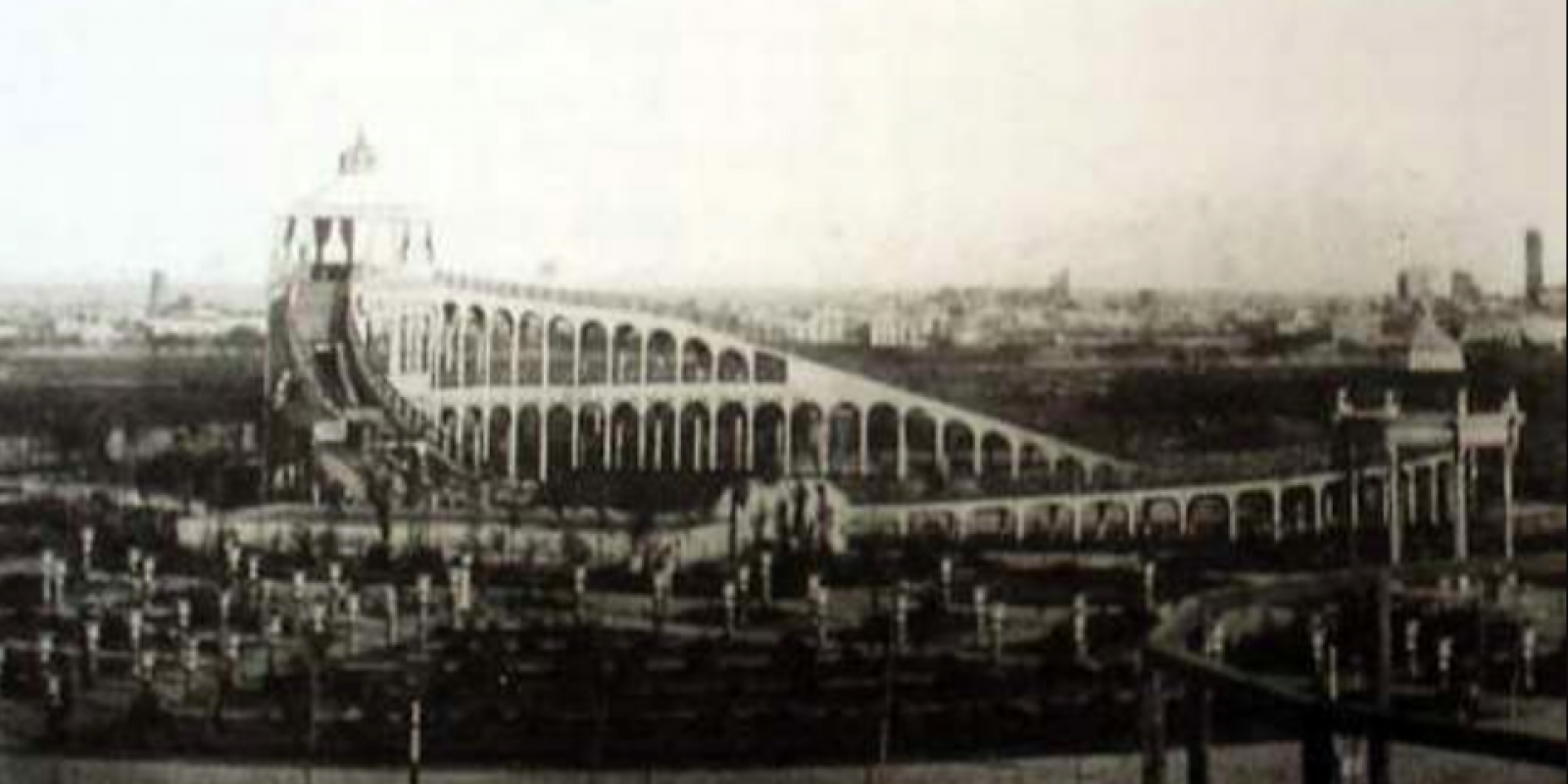El parc d’atraccions Camps Elisis va tancar portes l’any 1873 Wikimedia Commons