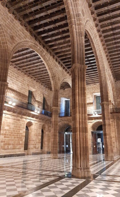 Sala de les Contractacions, a l’interior de la Llotja de Mar / Mireia Pons